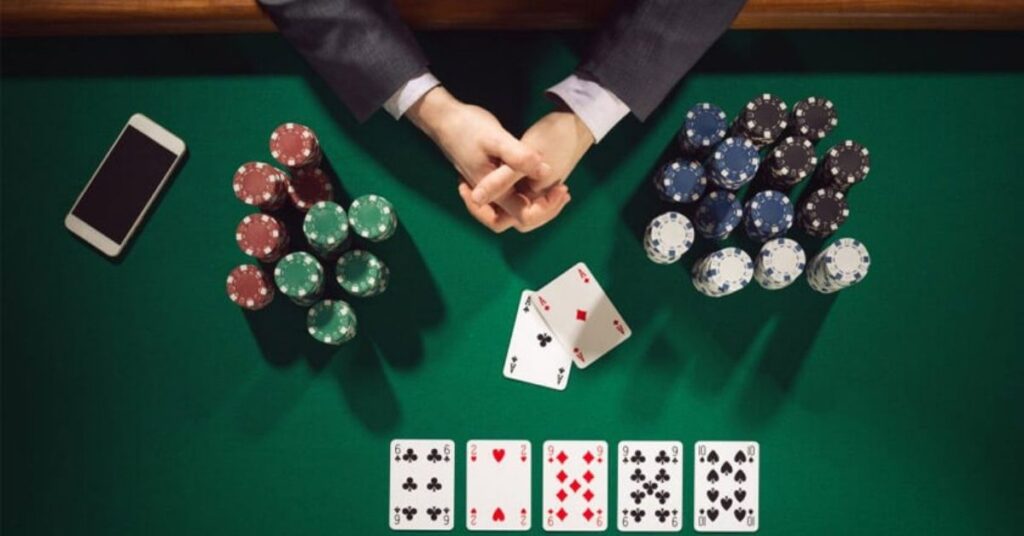 Let Us Analyze the Tips to Win Online Poker Game